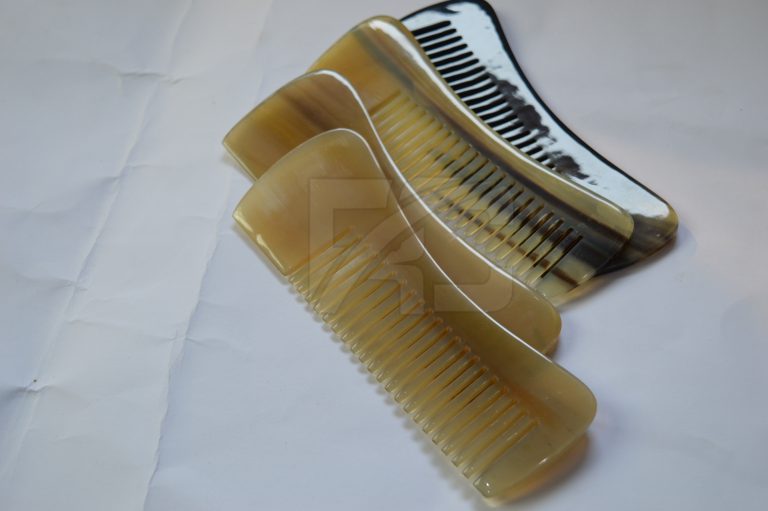 Dragon Style Shampoo Horn Comb Large